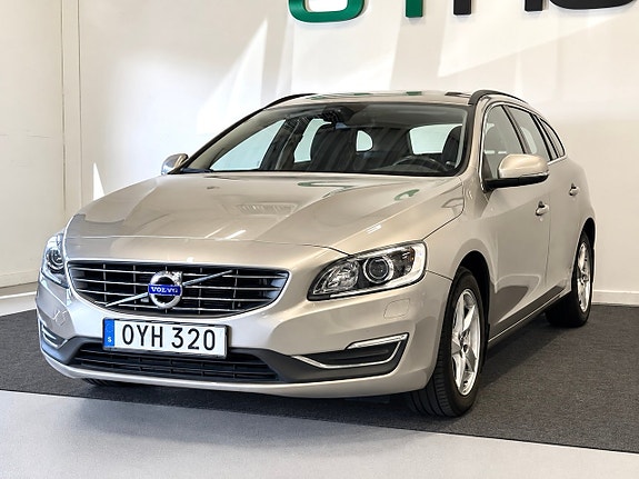 Volvo V60 2 of 12