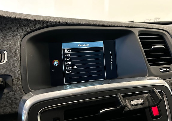 Volvo V60 11 of 12