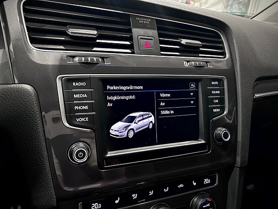 Volkswagen Golf Alltrack 20 of 21