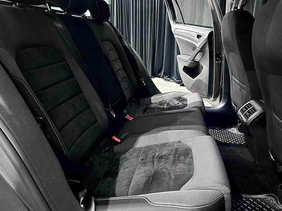 Volkswagen Golf Alltrack 14 of 21