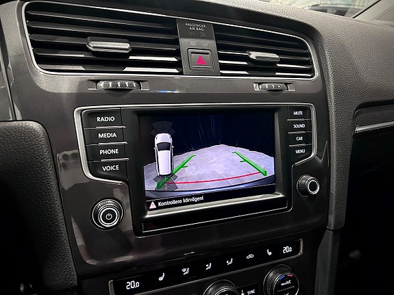 Volkswagen Golf Alltrack 19 of 21