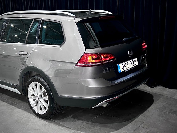 Volkswagen Golf Alltrack 8 of 21
