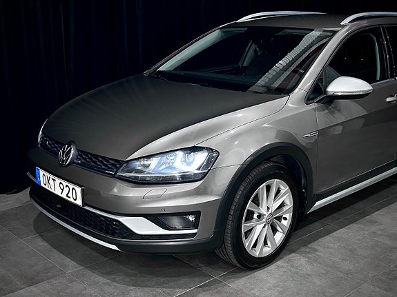 Volkswagen Golf Alltrack 7 of 21