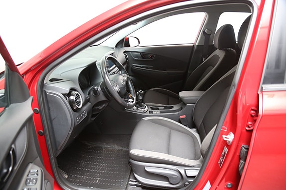 Hyundai Kona 11 of 24