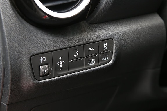 Hyundai Kona 13 of 24