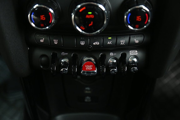 MINI Cooper S 21 of 25