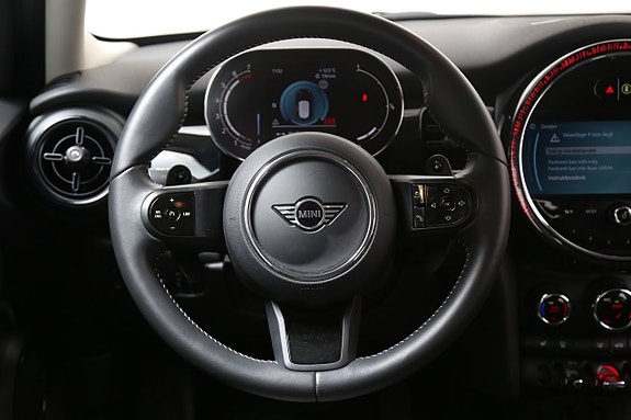 MINI Cooper S 15 of 25