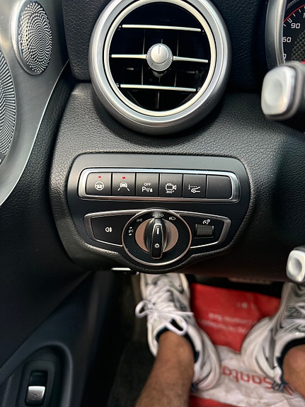 Mercedes-Benz C63 12 of 14