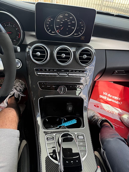 Mercedes-Benz C63 10 of 14
