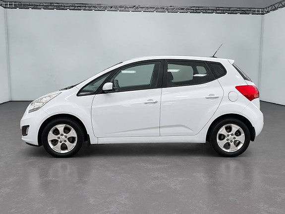 Kia Venga 2 of 9