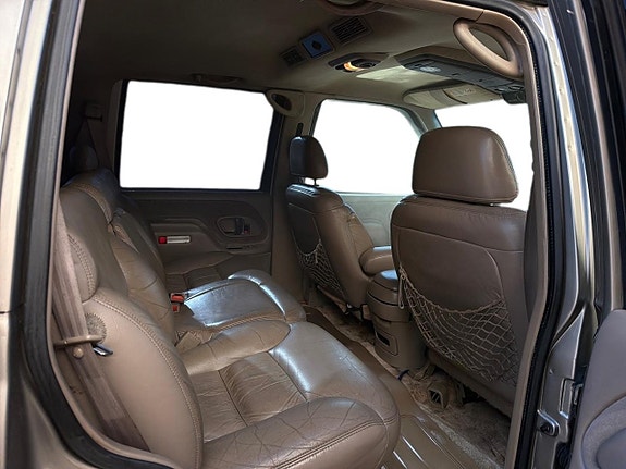 Chevrolet Tahoe 14 of 22