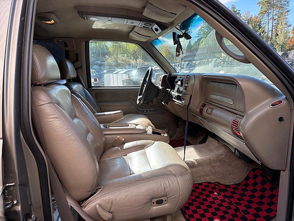 Chevrolet Tahoe 13 of 22
