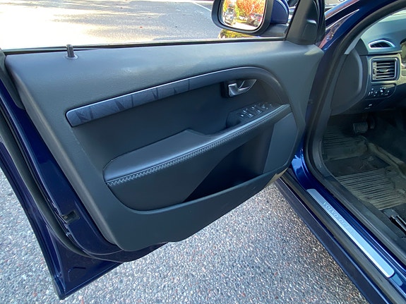 Volvo V70 14 of 18