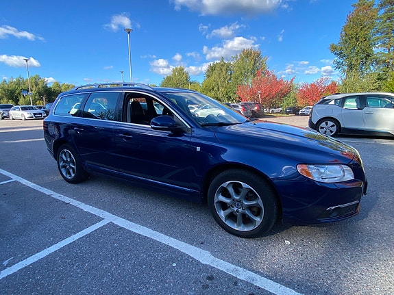 Volvo V70 3 of 18