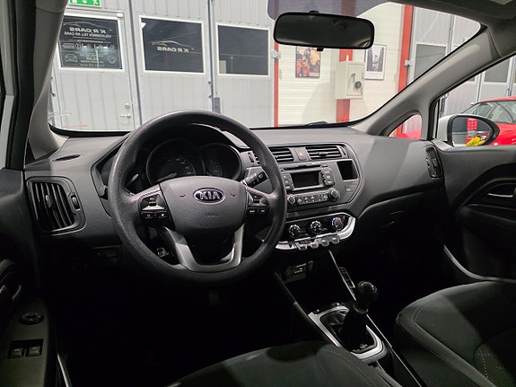 Kia Rio 13 of 21