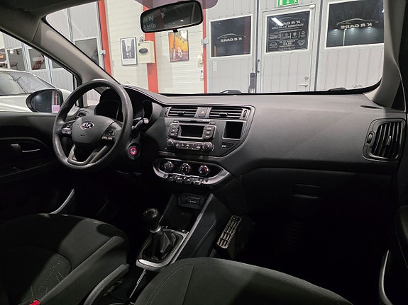 Kia Rio 15 of 21