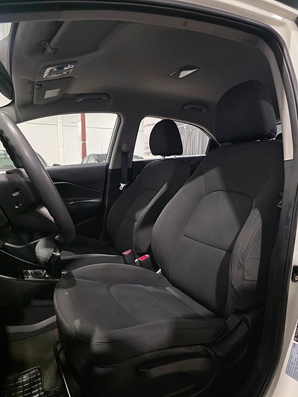 Kia Rio 10 of 21
