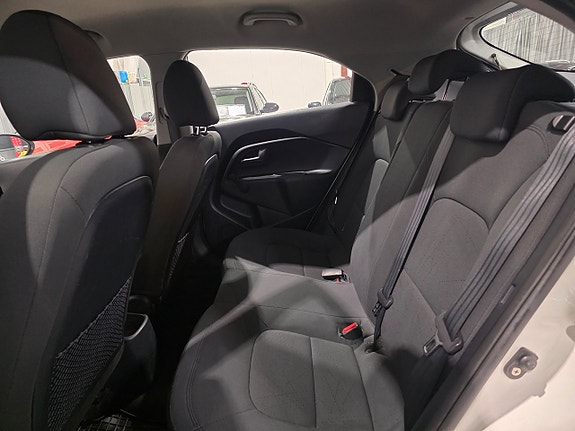 Kia Rio 12 of 21