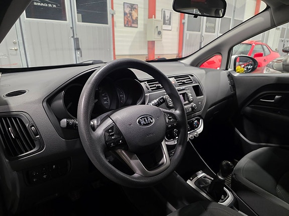 Kia Rio 11 of 21