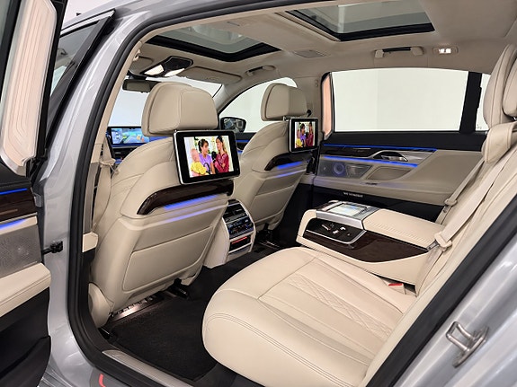 BMW 750Li 12 of 28