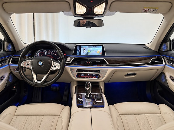 BMW 750Li 17 of 28