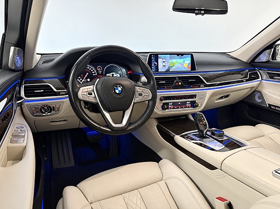 BMW 750Li 11 of 28