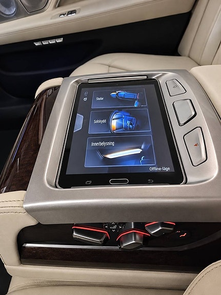 BMW 750Li 13 of 28