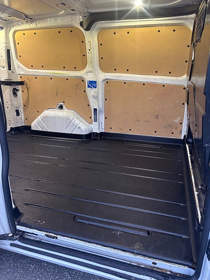 Ford Transit Custom 10 of 15