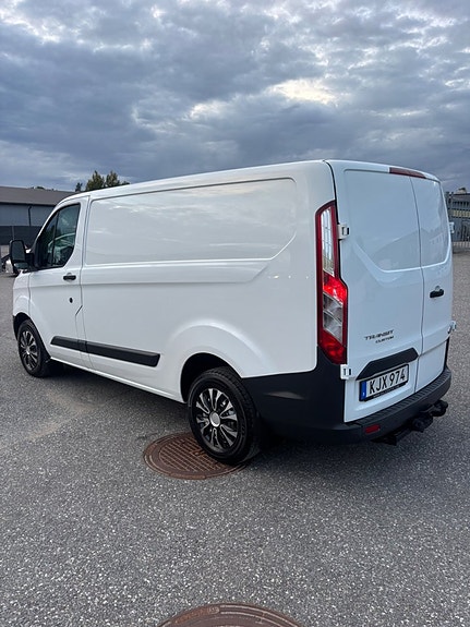 Ford Transit Custom 3 of 15