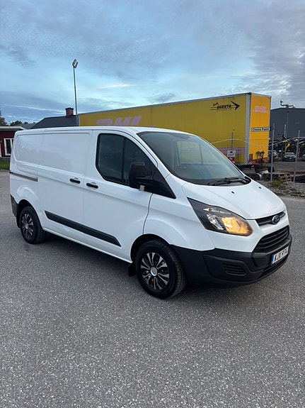 Ford Transit Custom 4 of 15