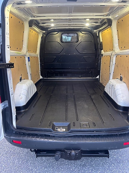Ford Transit Custom 9 of 15