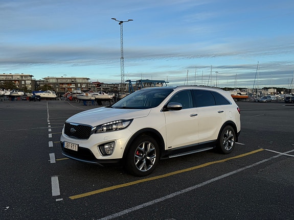 Kia Sorento 4 of 30