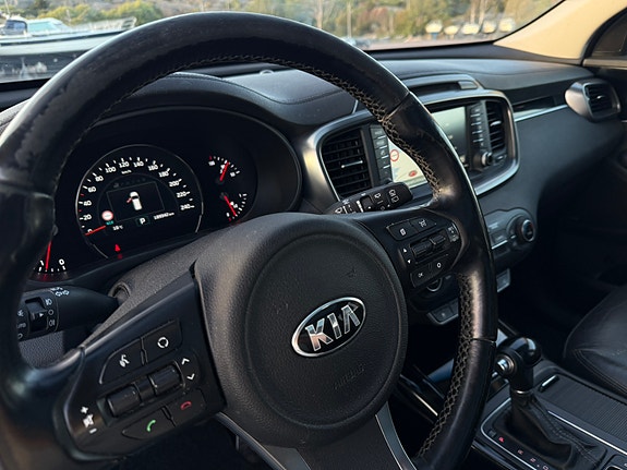 Kia Sorento 10 of 30