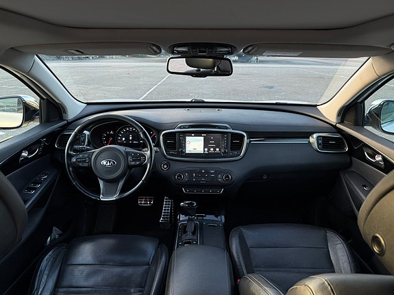 Kia Sorento 8 of 30