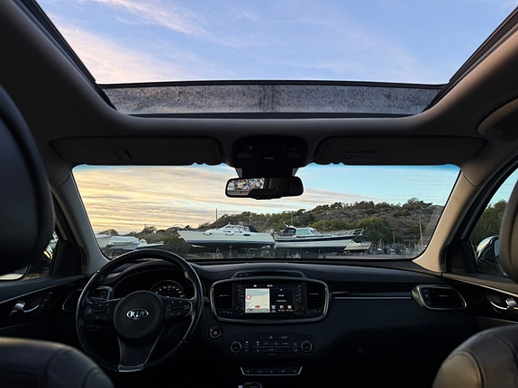 Kia Sorento 16 of 30