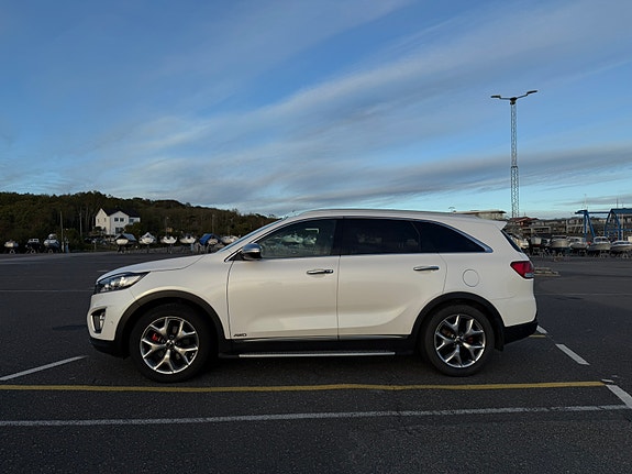 Kia Sorento 3 of 30