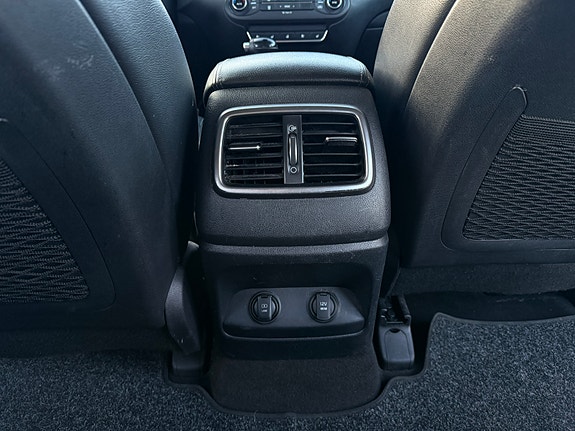Kia Sorento 15 of 30