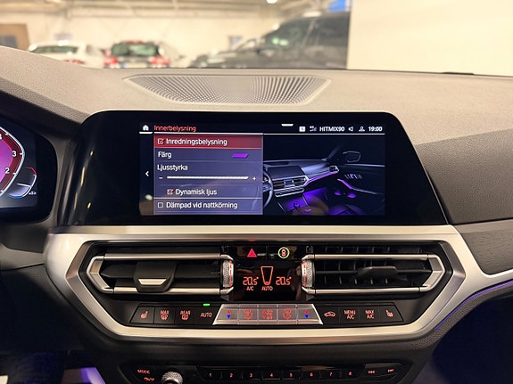 BMW 330i 20 of 26