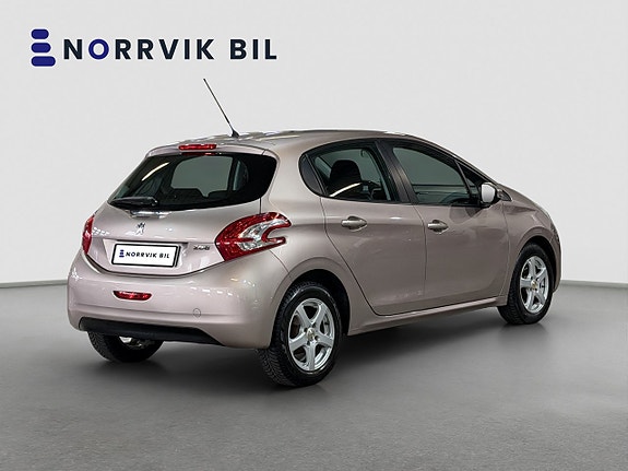 Peugeot 208 8 of 22