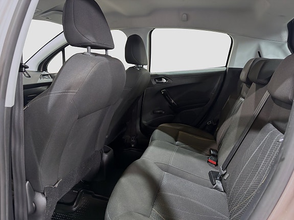 Peugeot 208 20 of 22