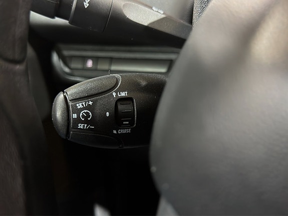 Peugeot 208 15 of 22