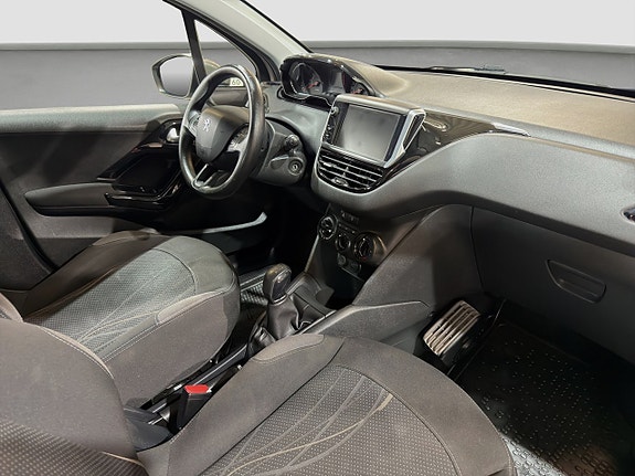 Peugeot 208 13 of 22