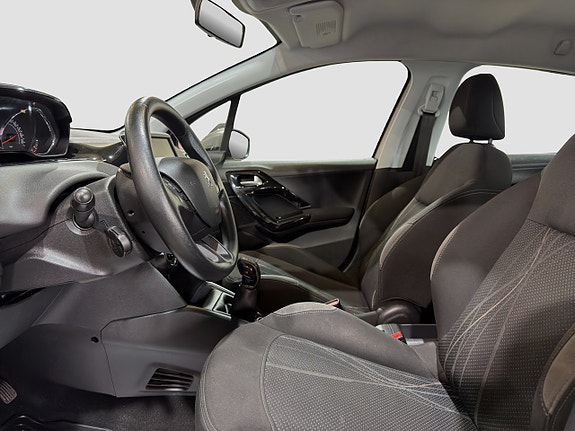 Peugeot 208 19 of 22