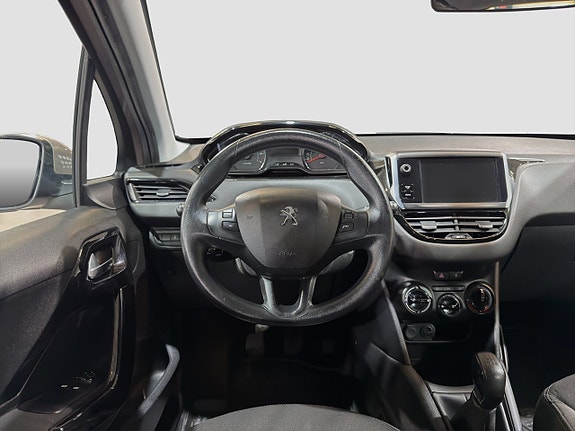 Peugeot 208 12 of 22