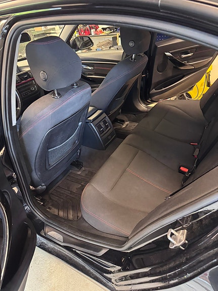 BMW 318d 6 of 7