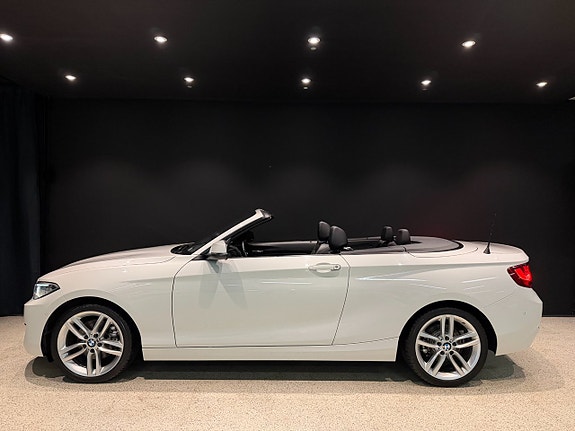 BMW 220i 3 of 19
