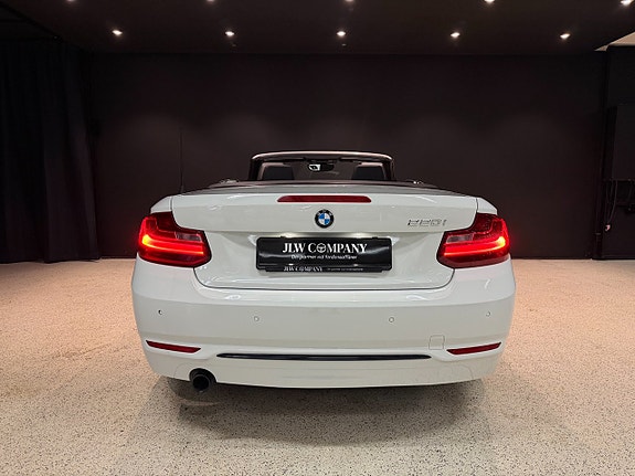 BMW 220i 10 of 19