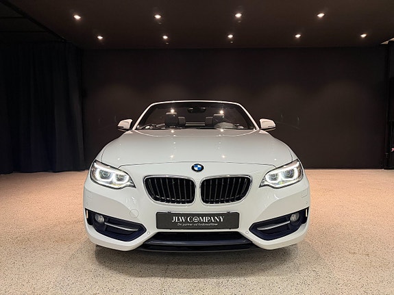 BMW 220i 2 of 19