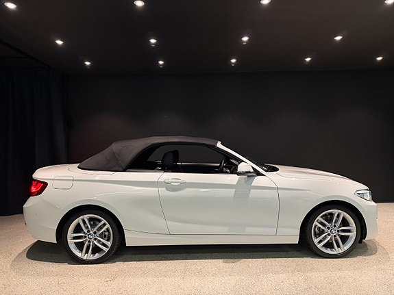 BMW 220i 9 of 19
