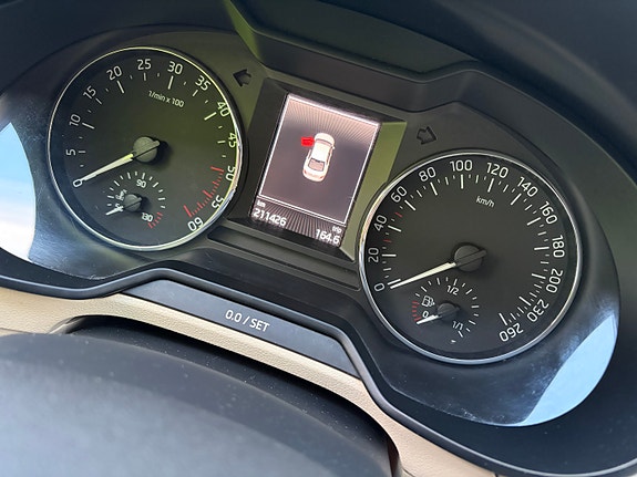 Skoda Octavia 9 of 10